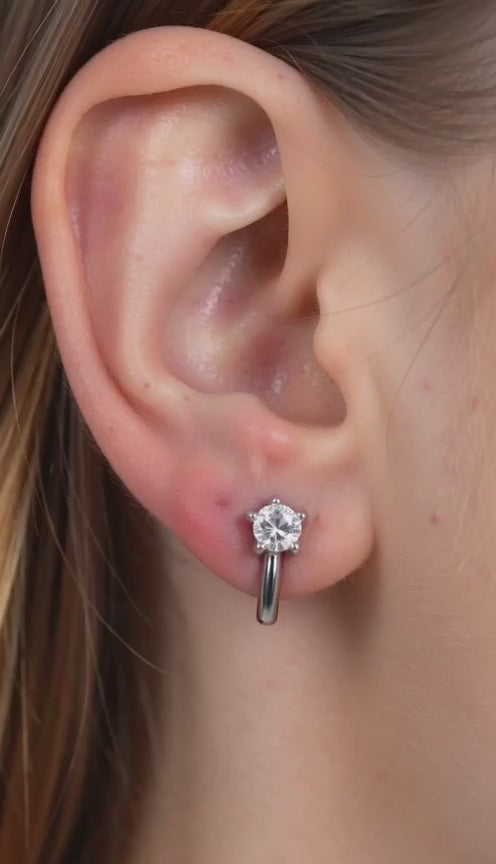 LuxeCartilage™ Triple-Stone Flat Back Stud | 16G Titanium
